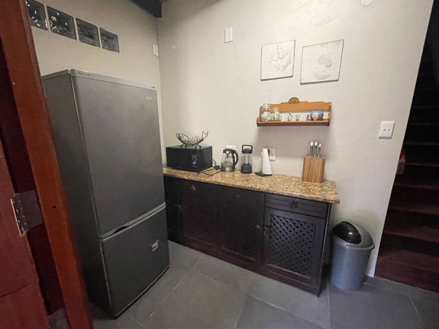 Villa Cottage Kitchen Fridge
